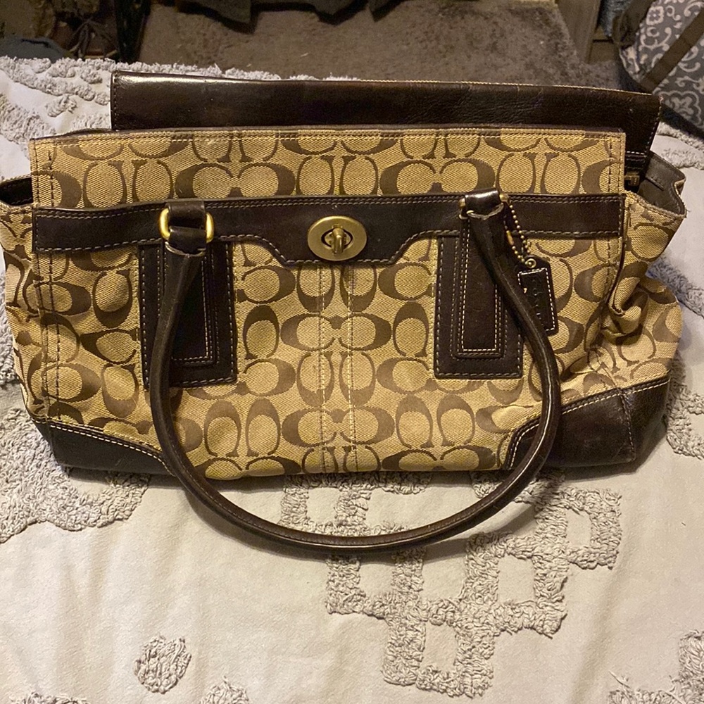 Coach shoulder bag signature classic jacquard print